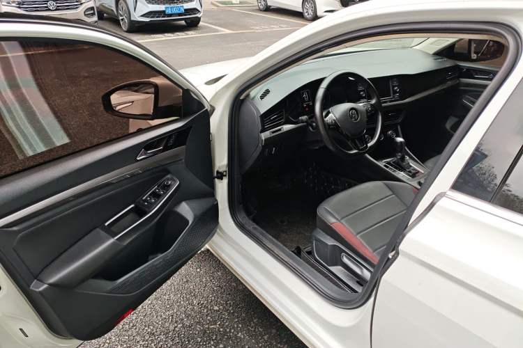 Used Volkswagen Bora 2019 Revised Version 1.5L Automatic Comfort Edition China V Standard
