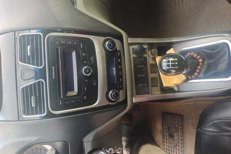 Used Geely Auto Classic Emgrand 2012 Sedan 1.8L Manual Comfort Model Audio And AC Panel