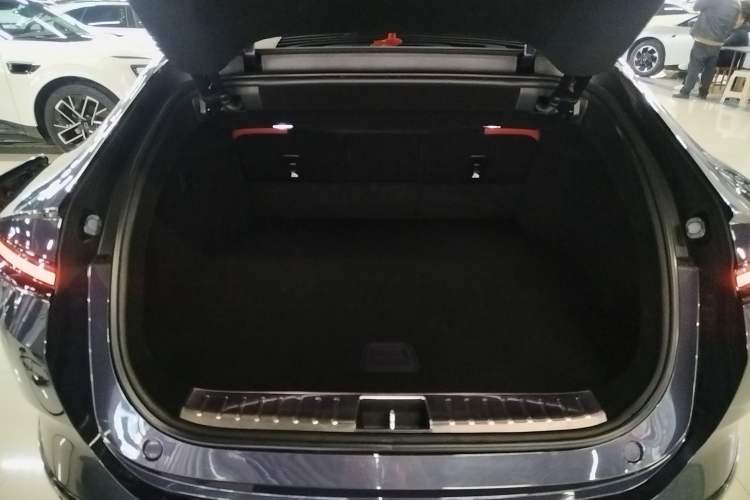 Used Avatr 12 2025 Ultra Extended-Range Edition
