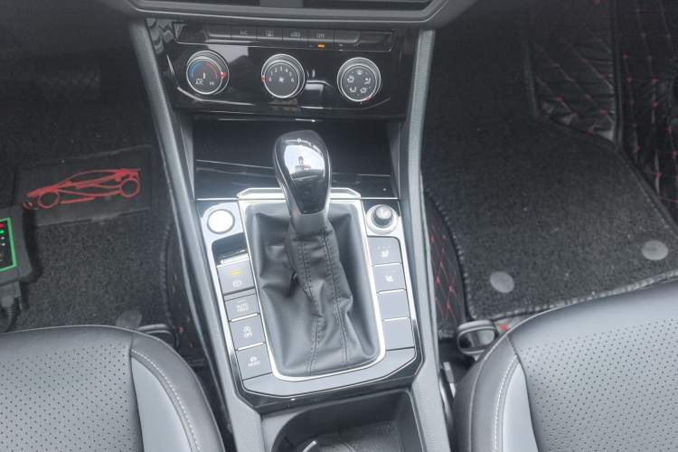 Used Volkswagen Sagitar 2019 280TSI DSG Comfort Version China VI Standard Gear Lever