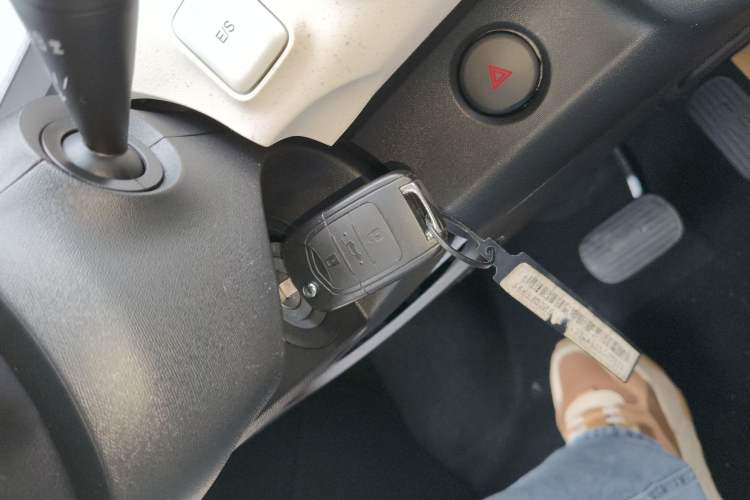 Used Wuling Hongguang MINIEV 2024 3rd Generation 215km Youth Edition Interior 1