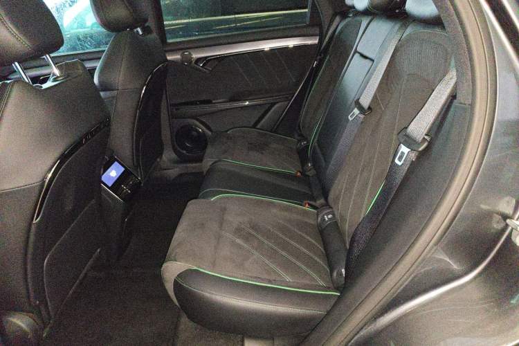 Used VOYAH FREE 2025 318 318 km Rear-Drive Touring Edition Left Rear Seat