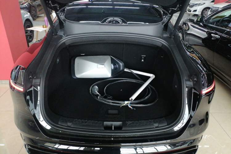 Used Avatr 06 2025 Pro Range-Extended Edition
