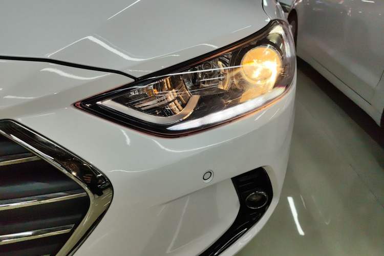 Used Hyundai Elantra (6th Generation / Lingdong) 2016 1.6L Automatic ZhiXuan · Luxury Version Left Front Headlight