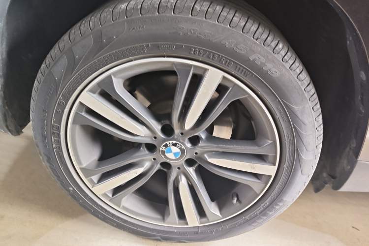 Used BMW X5 2017 xDrive35i Elegant Edition Right Rear Wheel Hub