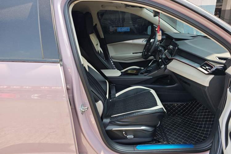 Used Lynk & Co 06 2021 1.5T Shero Pink Special Edition
