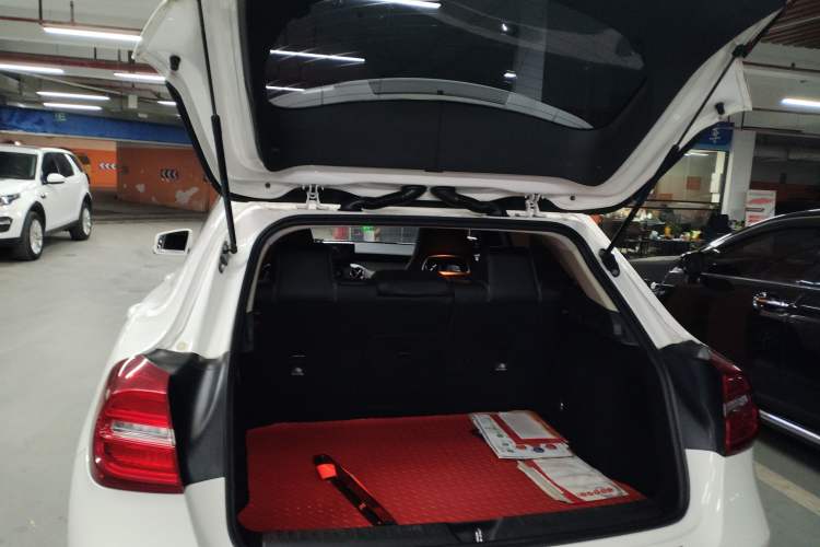 Used Mercedes-Benz GLA 2015 GLA 200 Fashion Model
