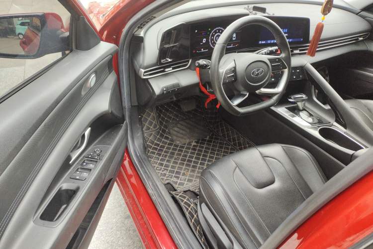 Used Hyundai Elantra 2021 1.5L CVT GLX Elite Edition
