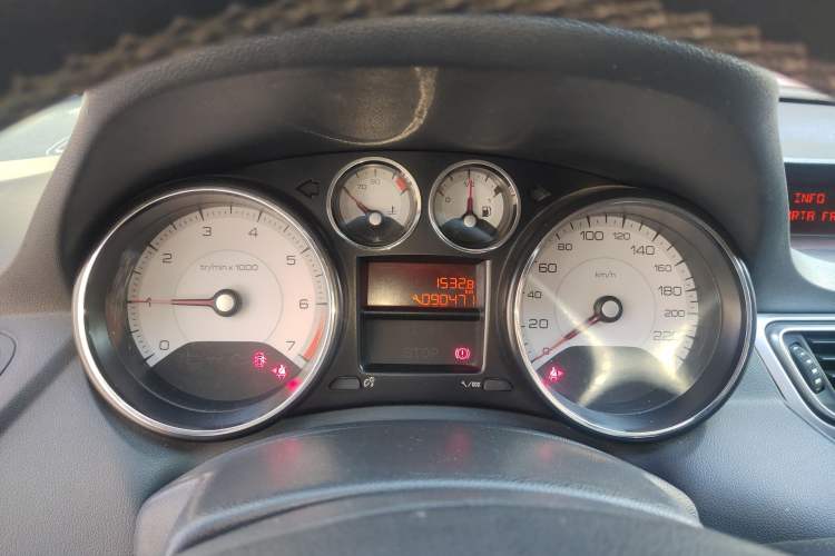 Used Peugeot 308 2012 1.6L Manual YouShang Edition
