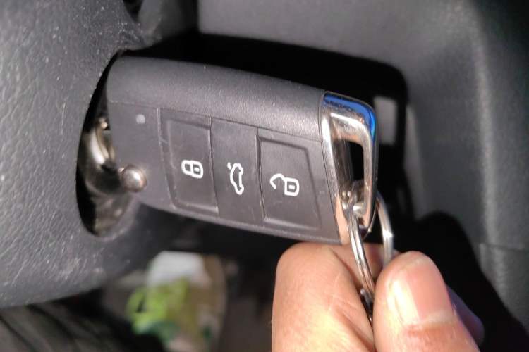 Used Volkswagen Golf 2016 1.6L Automatic Comfort Model Vehicle Key