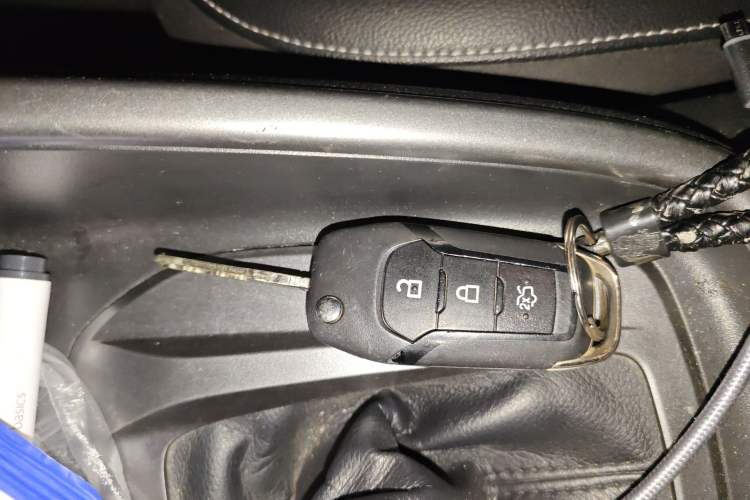 Used Ford Escort 2015 1.5L Automatic Fashion Model