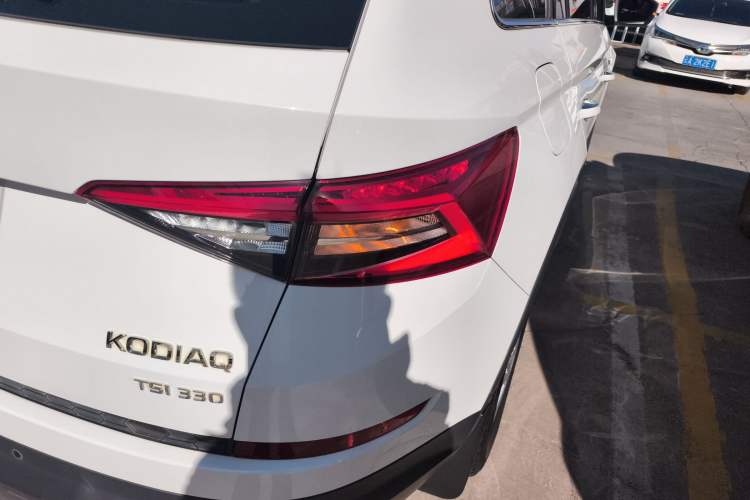 Used Skoda Kodiaq 2019 Facelifted TSI330 7-Seater Two-Wheel-Drive Luxury Enjoyment Edition China VI Standard