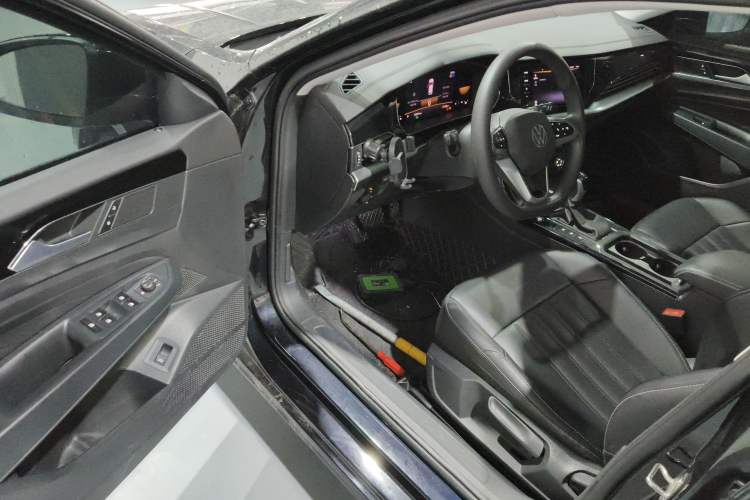 Used Volkswagen Passat 2024 280TSI Business Edition
