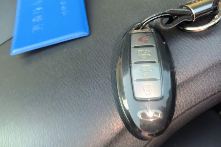 Used Infiniti QX60 2014 3.5L Four-Wheel Drive All-Terrain Version
