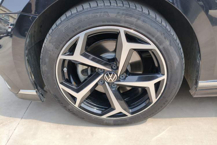 Used Volkswagen Magotan 2023 2 Million Units Commemorative Edition 330TSI DSG Luxury Version
