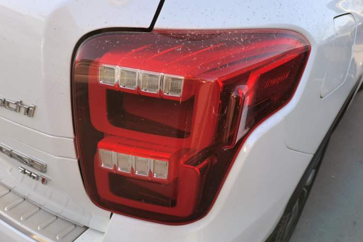 Used GAC Trumpchi GS8 2017 320T Two-Wheel Drive Luxury Smart Connectivity Version (7 Seats)
