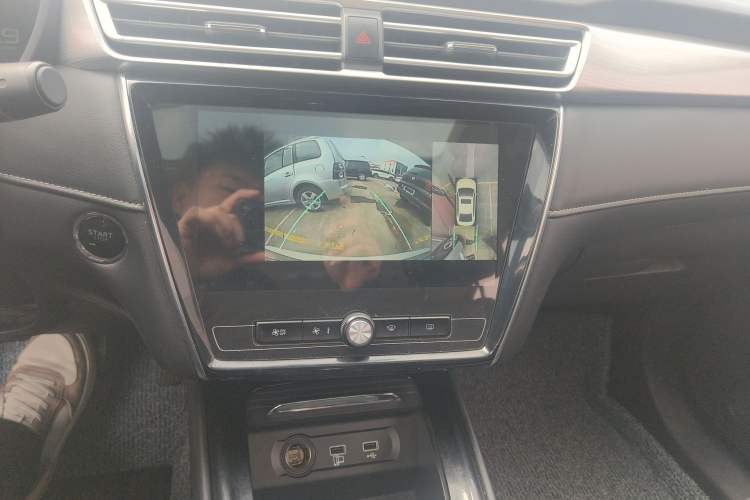 Used Roewe i5 2020 1.5L Automatic 4G Connect Luxury Flagship Edition