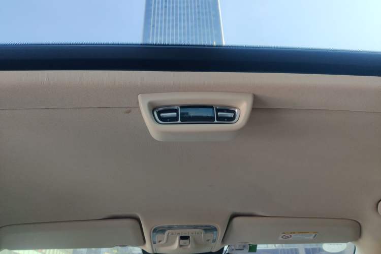 Used Mercedes-Benz V-Class 2016 V 260 L Prestige Extended Edition