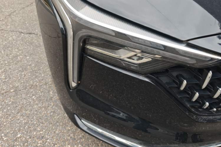 Used Bestune B70 2023 Third Generation 1.5T Automatic Enjoyment Version 70th Anniversary Edition Exterior 6