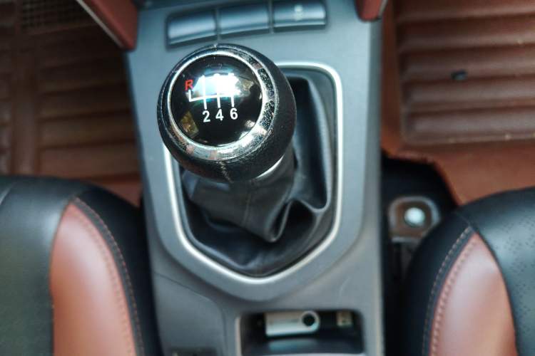 Used BYD G5 2014 1.5TI Manual Luxury Edition