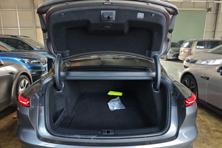 Used IM L7 2022 Dynamic Model