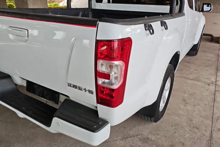 Used Isuzu JLM 2022 2.8T Classic Diesel Two-Wheel Drive Comfort Version with Long Wheelbase – JE493ZLQ6E