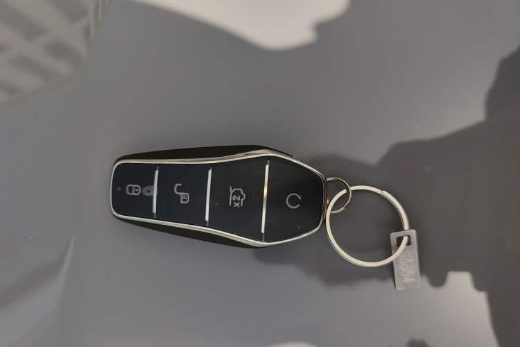 Used BYD Tang New Energy 2025 Intelligent Driving Version DM-i 115KM Flagship Edition Vehicle Key