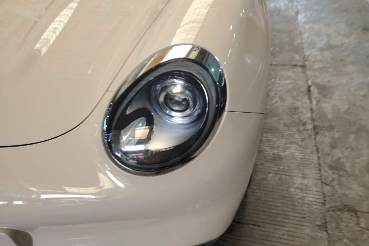 Used ORA Good Cat 2023 401 km Standard Range Premium Version Lithium Iron Phosphate
