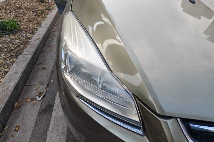 Used Ford Kuga 2015 1.5L GTDi Two-Wheel Drive Fashion Edition Right Front Headlight