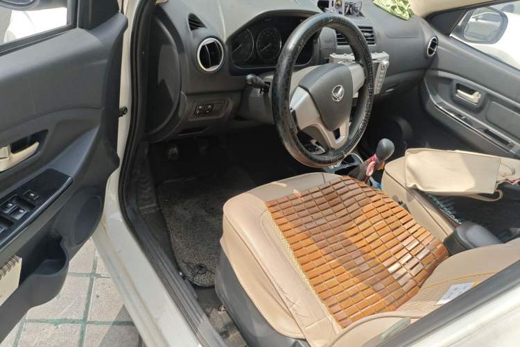 Used HYOSOW H2 2016 H2E 1.5L Fashion Model BJ415B Driver Seat