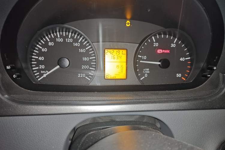 Used Mercedes-Benz Vito 2013 2.1T Elite Edition
