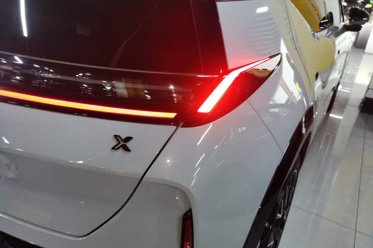 Used Zeekr X 2025 5-Seater Four-Wheel Drive Sport Version Right Rear Taillight