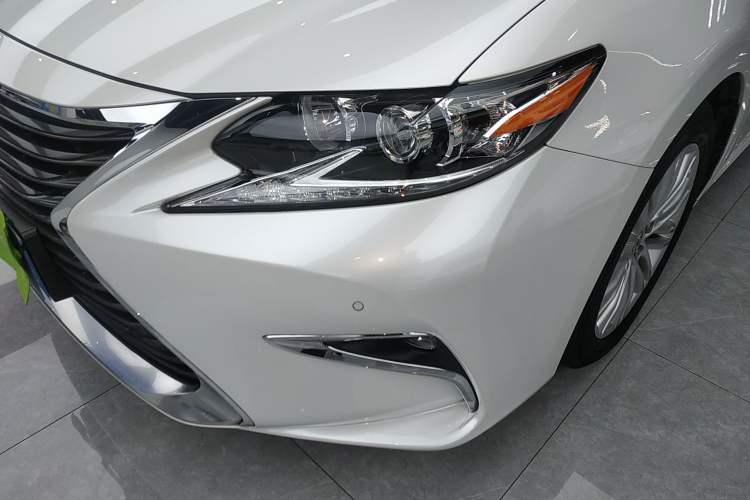 Used Lexus ES 2015 200 Elite Edition Left Front Headlight