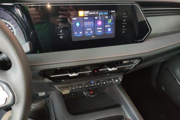 Used Oshan X7 PLUS 2022 1.5T Manual Luxury Version