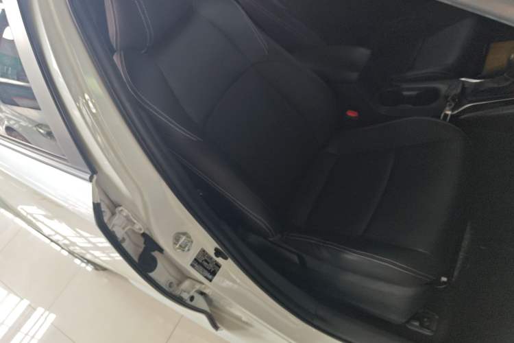 Used Toyota Levin 2019 185T CVT Luxury Edition China VI Standard Right Front Seat