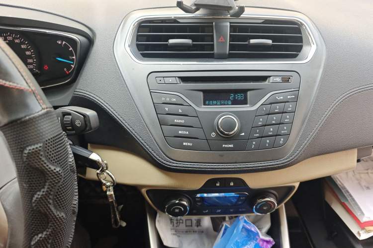 Used Ford Escort 2015 1.5L Manual Fashion Edition