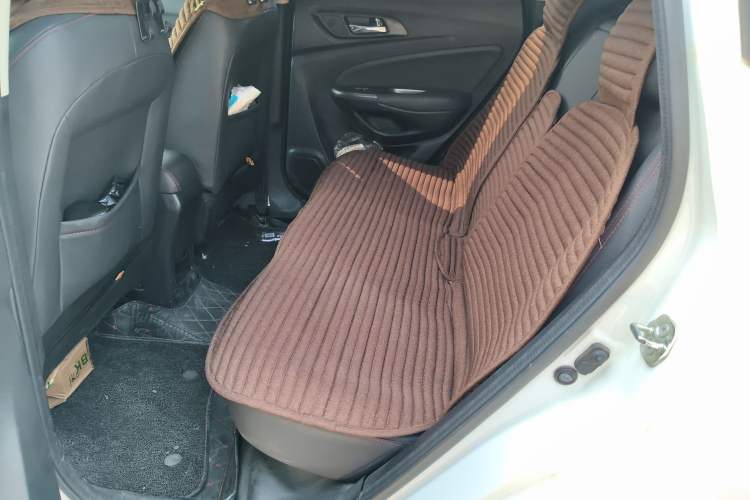 Used CHANGAN CS15 2016 1.5L Manual Fashion Edition Left Rear Seat