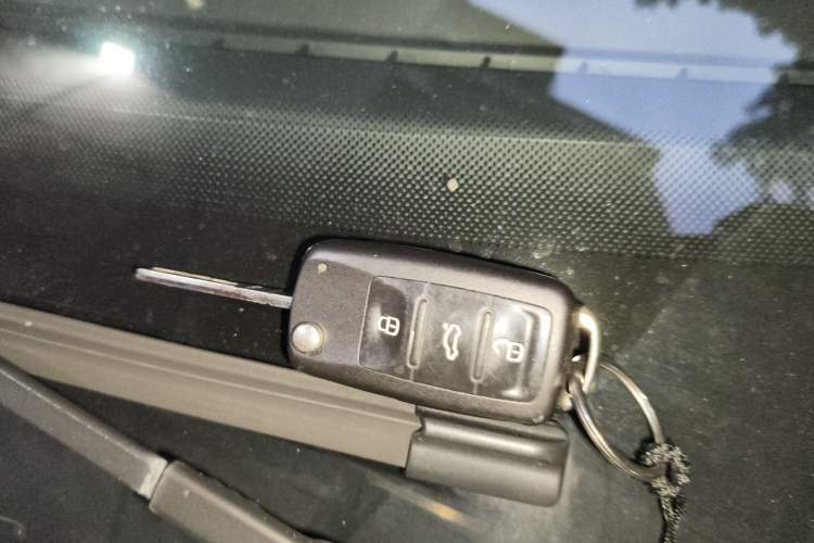 Used Volkswagen Passat 2014 1.4TSI Manual Prestige Edition Vehicle Key