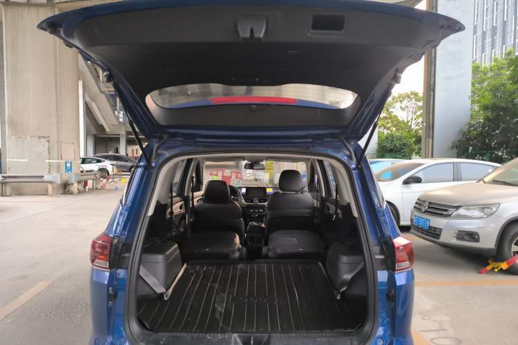 Used Baojun 360 2019 1.5L CVT Elite Version China VI Trunk