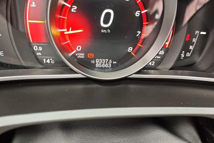 Used Volvo V40 2017 T3 Zhiya Edition
