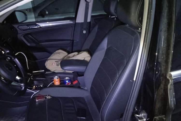 Used Volkswagen Tiguan L 2021 330TSI Automatic Two-Wheel Drive R-Line Enhanced Edition Left Front Seat