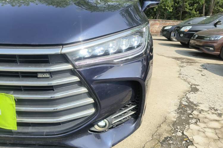 Used BYD Song MAX 2017 1.5T Automatic Smart Connect Luxury 7-Seater Left Front Headlight