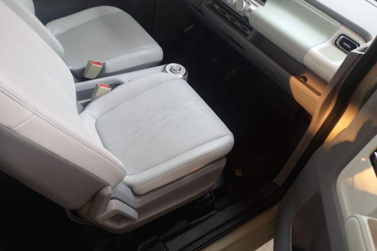 Used Wuling Air ev 2023 - Four Seats - Advanced Edition