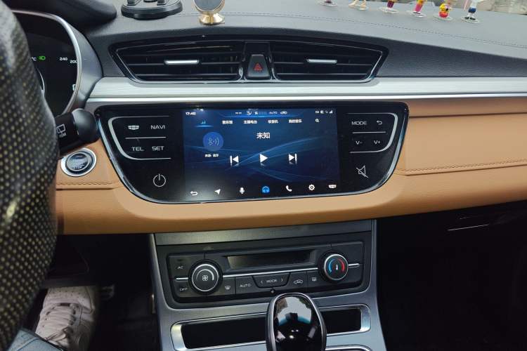 Used Geely Auto Vision S1 2018 1.4T CVT FENGXING Model Audio And AC Panel