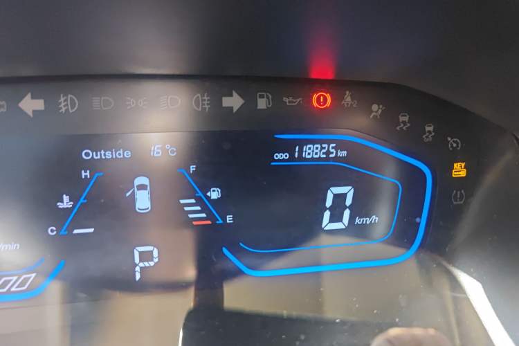 Used CHANGAN OSHAN A800 2017 1.5T Automatic ZhiZun Model
