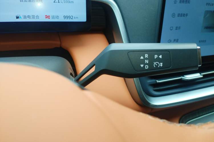 Used Dongfeng eπ eπ008 2025 210 Ultra Range-Extended Version 5 Seats
