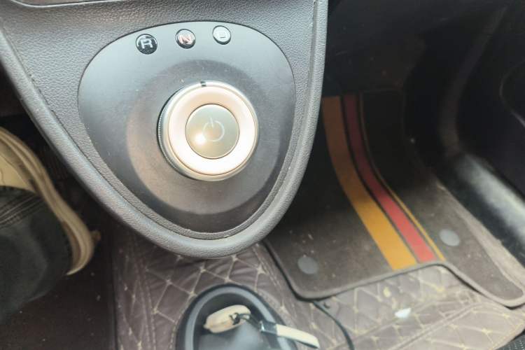 Used ORA Black Cat 2019 351 km Fun Edition Gear Lever