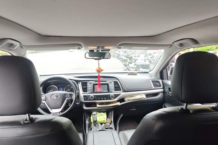 Used Toyota Highlander 2017 2.0T Four-Wheel Drive Luxury Edition 7 Seats Headliner