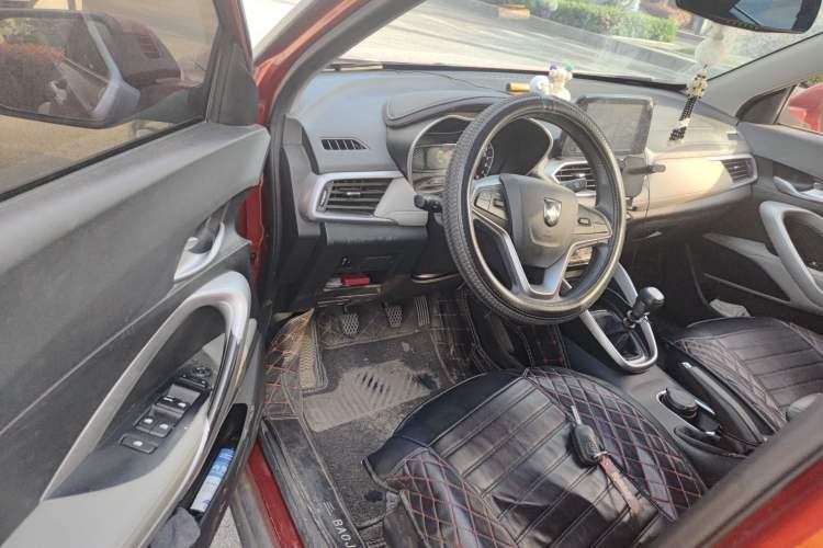 Used Baojun 510 2017 1.5L Manual Fashion Model