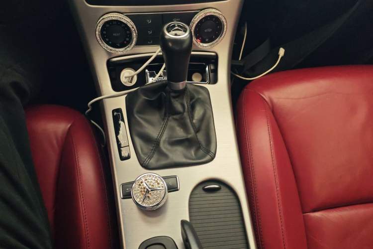 Used Mercedes-Benz SLK-Class 2011 SLK 200 Fashion Model Gear Lever